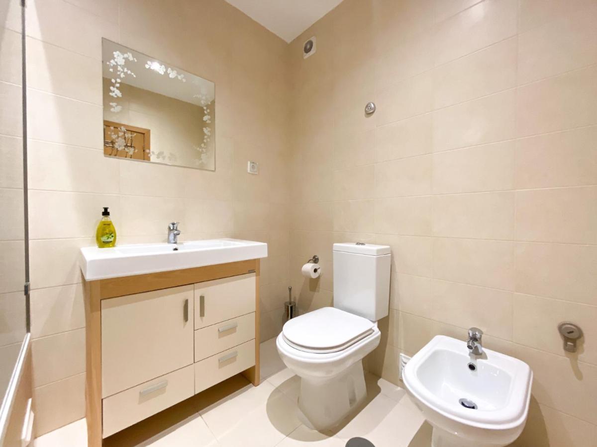 Modern And Spacious In #1939 Lagos